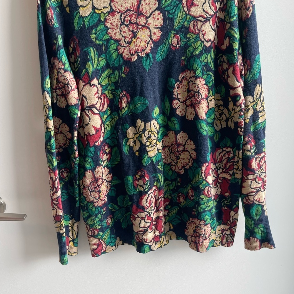 6397 Floral Print Women's Top Linen - Picture 2 of 5
